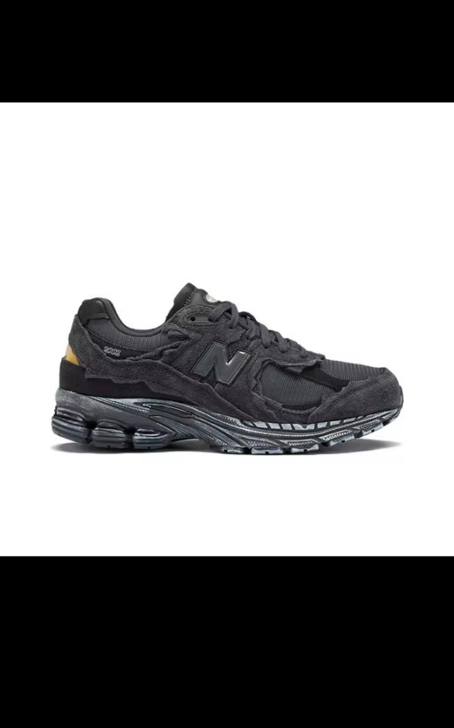 New Balance NB 2002R