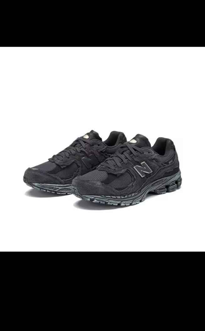 New Balance NB 2002R